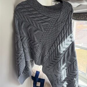 Textured Cable Knit Poncho Shrug - Gray